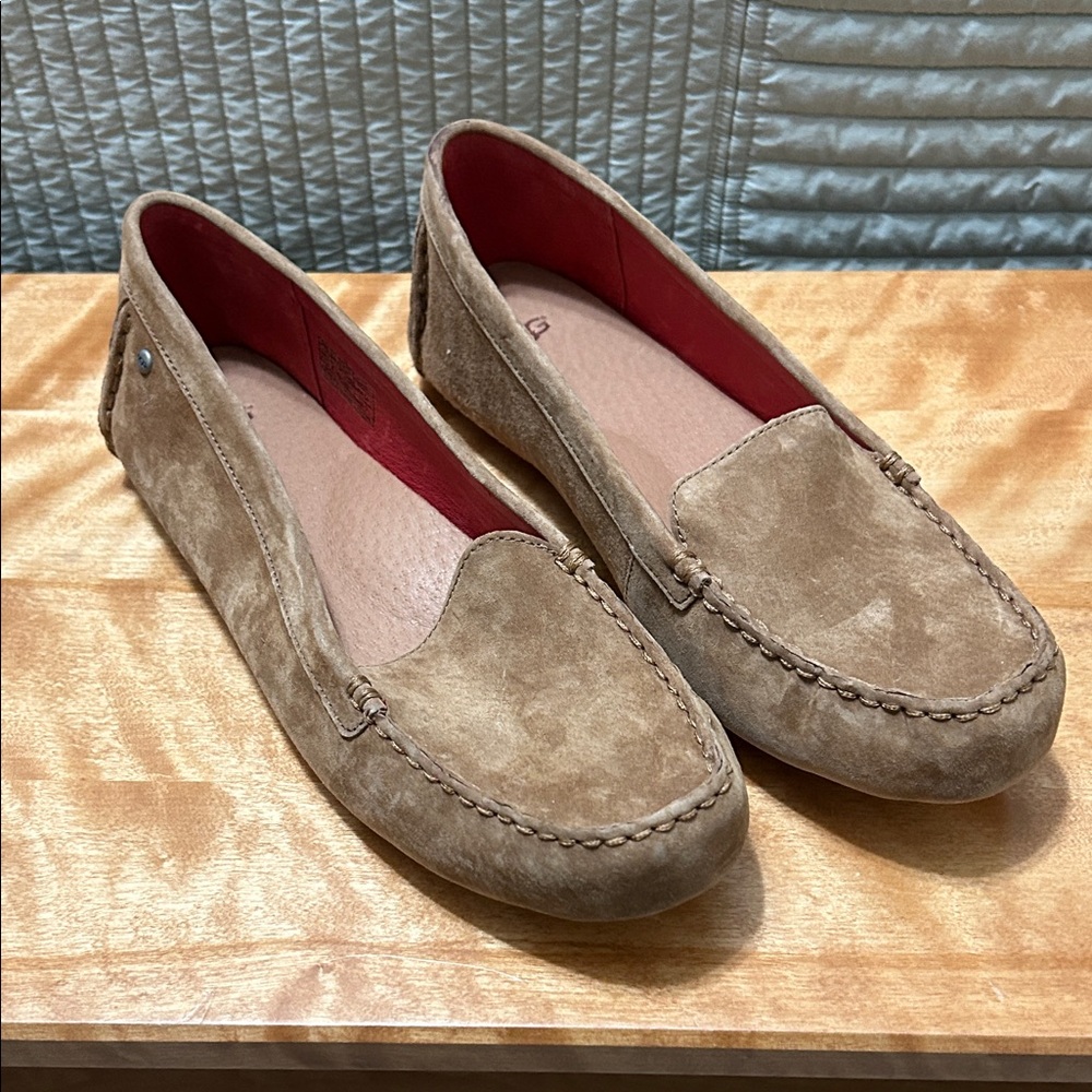 UGG Suede Driver Mocs/Loafers. Size 9.5